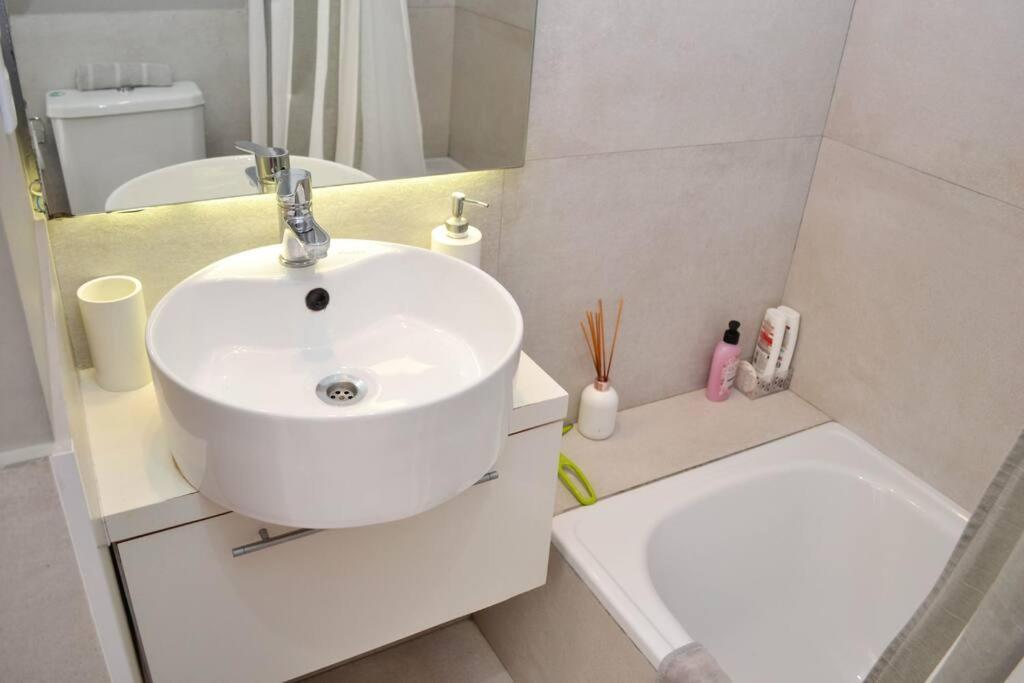 Pacheco De Melo 2936 By Depptoe Apartment *